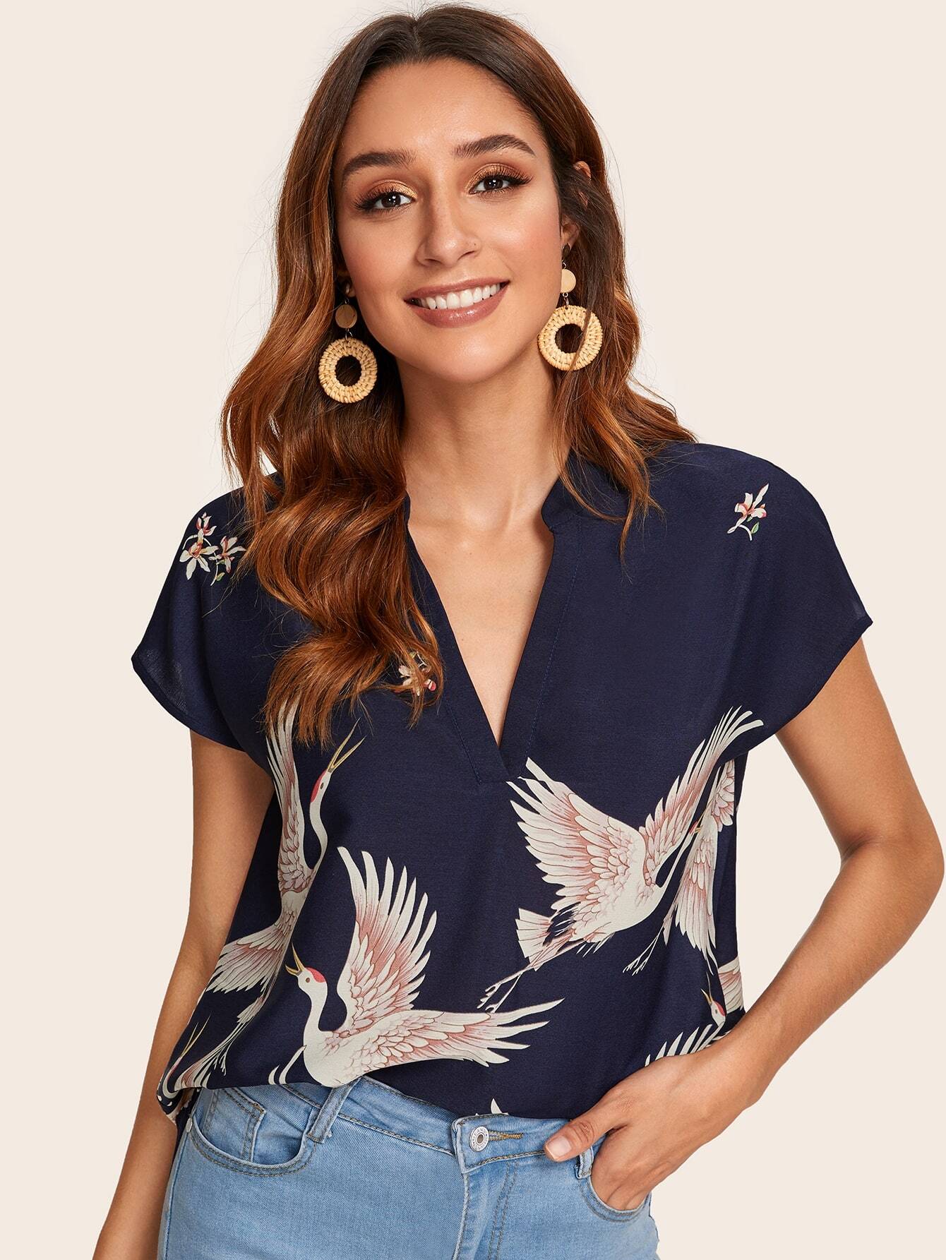 V-cut Neck Red-crowned Crane Print High-low Hem Top